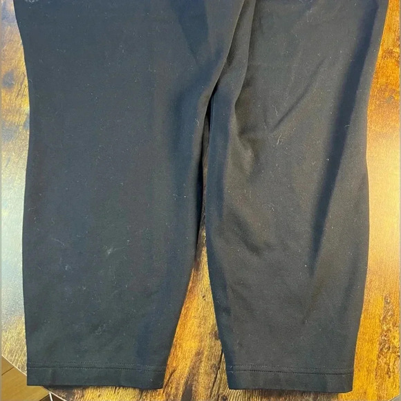 TORRID | ladies plus size knit cropped pants. Size: 22R - Picture 12 of 15